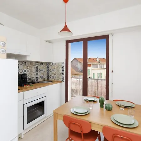 Appartement Flat With Terrace & Parking Near Center